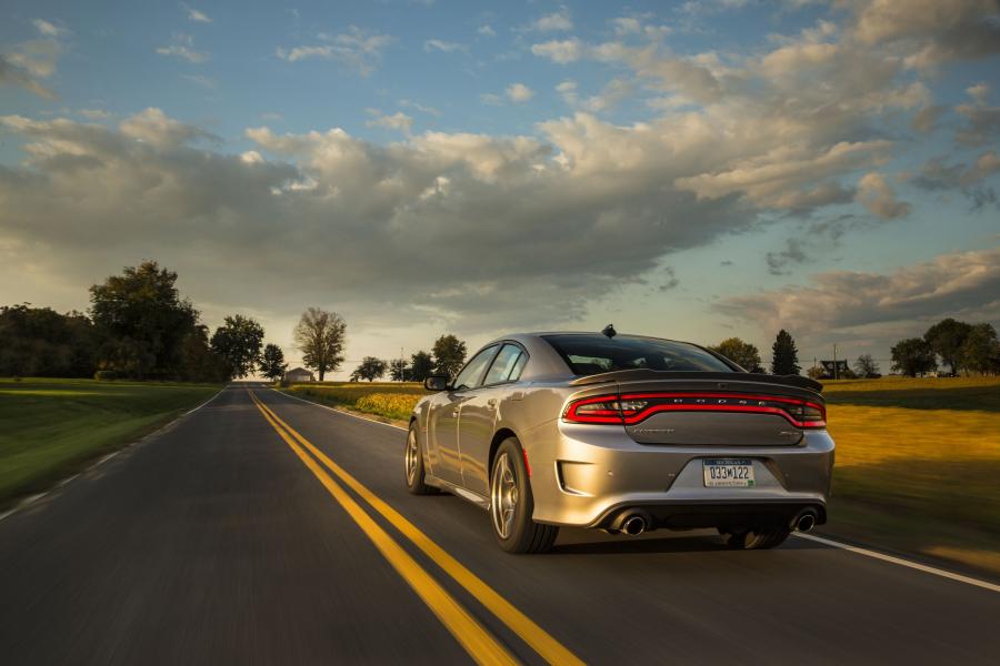  Dodge Charger SRT 392 2015 года  (фото 15 из 20)